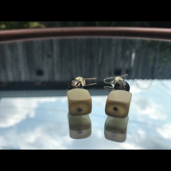 Earrings - Picture 2 of 4